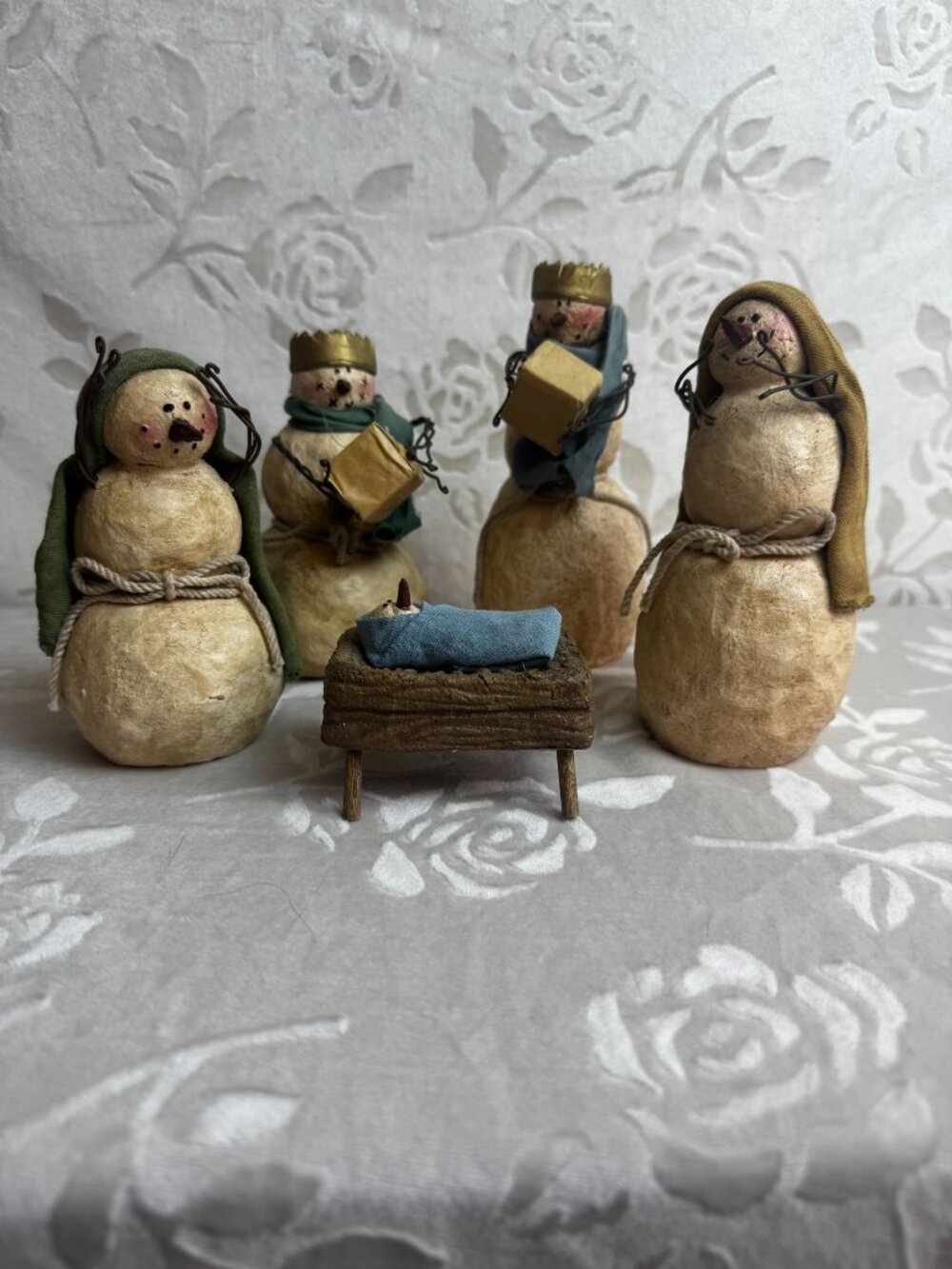 Handcrafted primitive-style Snowman Nativity Set 5 Piece set Rustic Country Deco